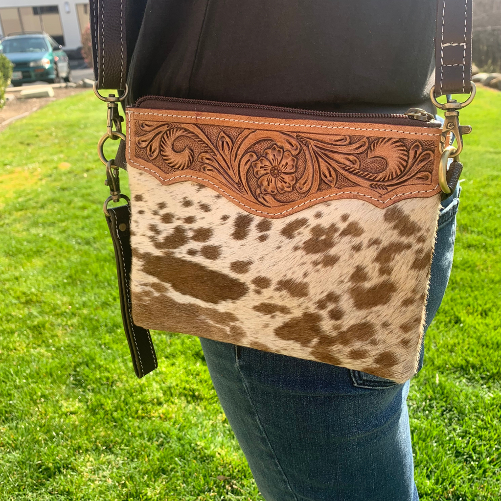 Cellphone Crossbody Bag-cowhide Leather Grabn Go Purse, Hands Free, Western  Style, Embossed Leather, Conchos - Etsy